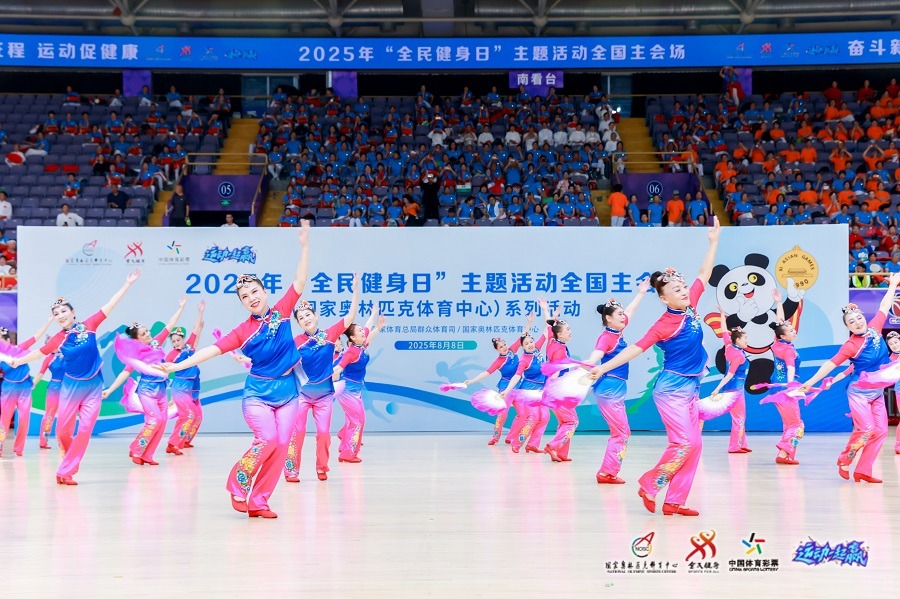 《方舟生存飞升》开发路线图更新，《失落禁域》首个大型更新上线